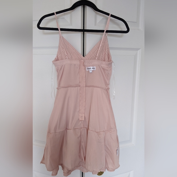 Emerald Sundae New pink dress - Picture 4 of 4